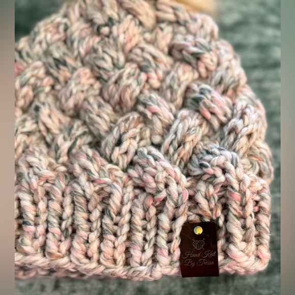 Handmade Hand Crafted Cable Knit Hat and Cowl set Adult Teen size color seashell - Picture 8 of 9